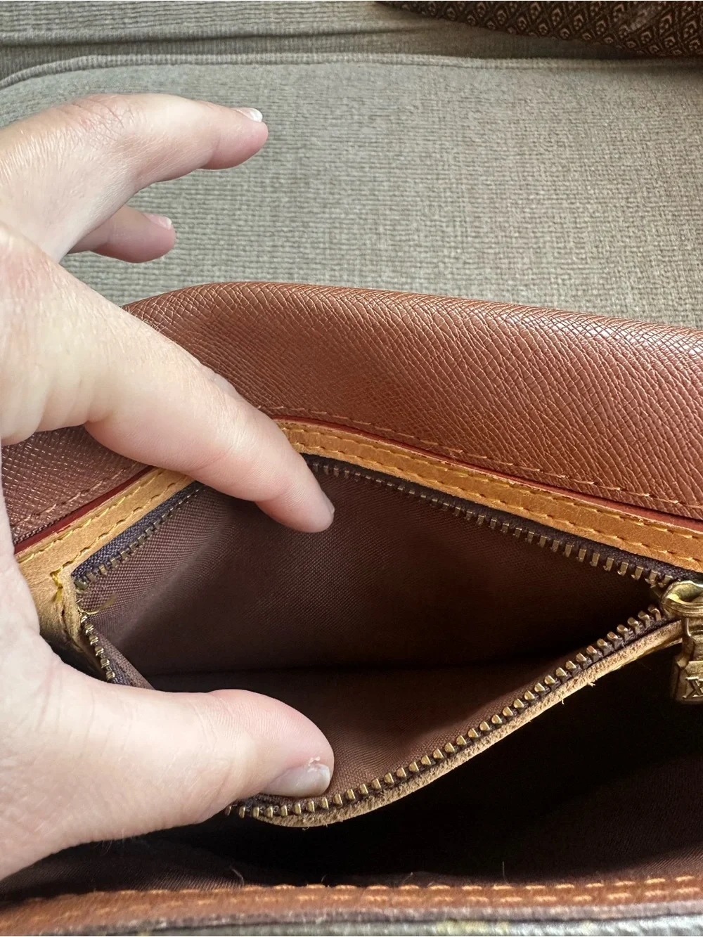 Louis Vuitton Brown Monogram Canvas Shoulder Bag Looping 90s Vintage